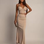 Zmysłowy Komplet Maxi SARA Top Halter & Spódnica – Piaskowy Beż