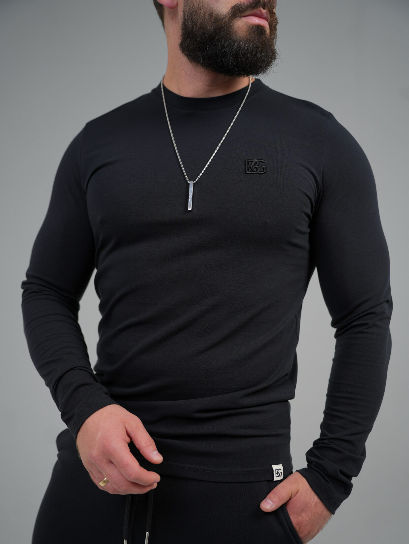 IMG_0201-scaled T-SHIRT LONGSLEEVE MĘSKI BG LINE CZARNY PRODUKT POLSKI - obrazek 1
