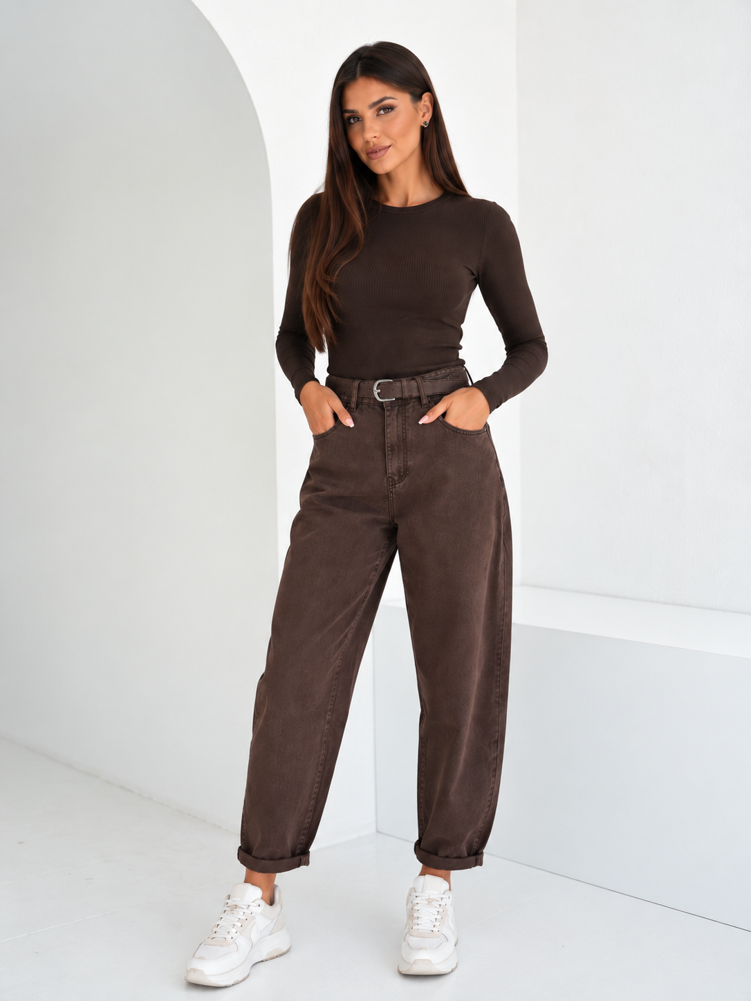 ChatGPT Image 17 wrz 2026, 16_04_09 JEANSY BAGGY FIT IRIS BRĄZOWE - obrazek 1